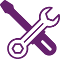 Lila Symbol eines Schraubenschlüssels und eines Schraubenziehers, die übereinander gekreuzt sind und Werkzeuge oder Einstellungen symbolisieren, auf einem hellgrauen Hintergrund.